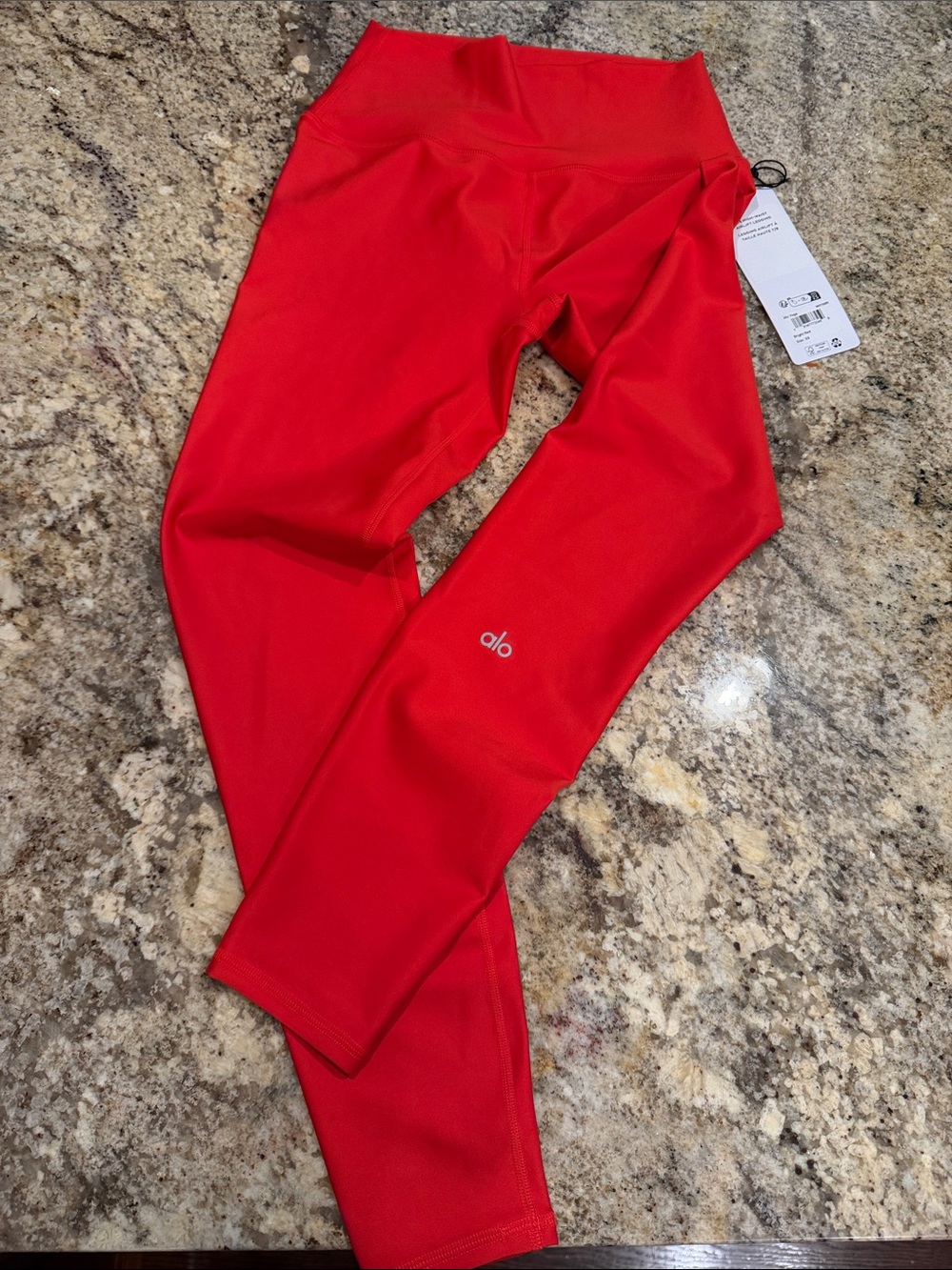ALO Yoga 7/8 high waist airlift bright red XS leggings